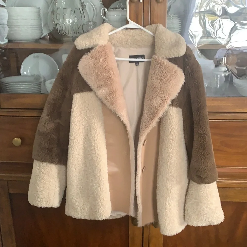 Coat - Picture 1 of 5